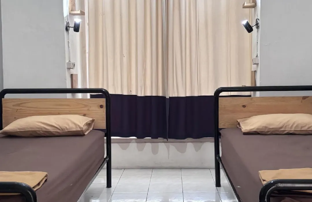 Bunk Bed And Breakfast-1
